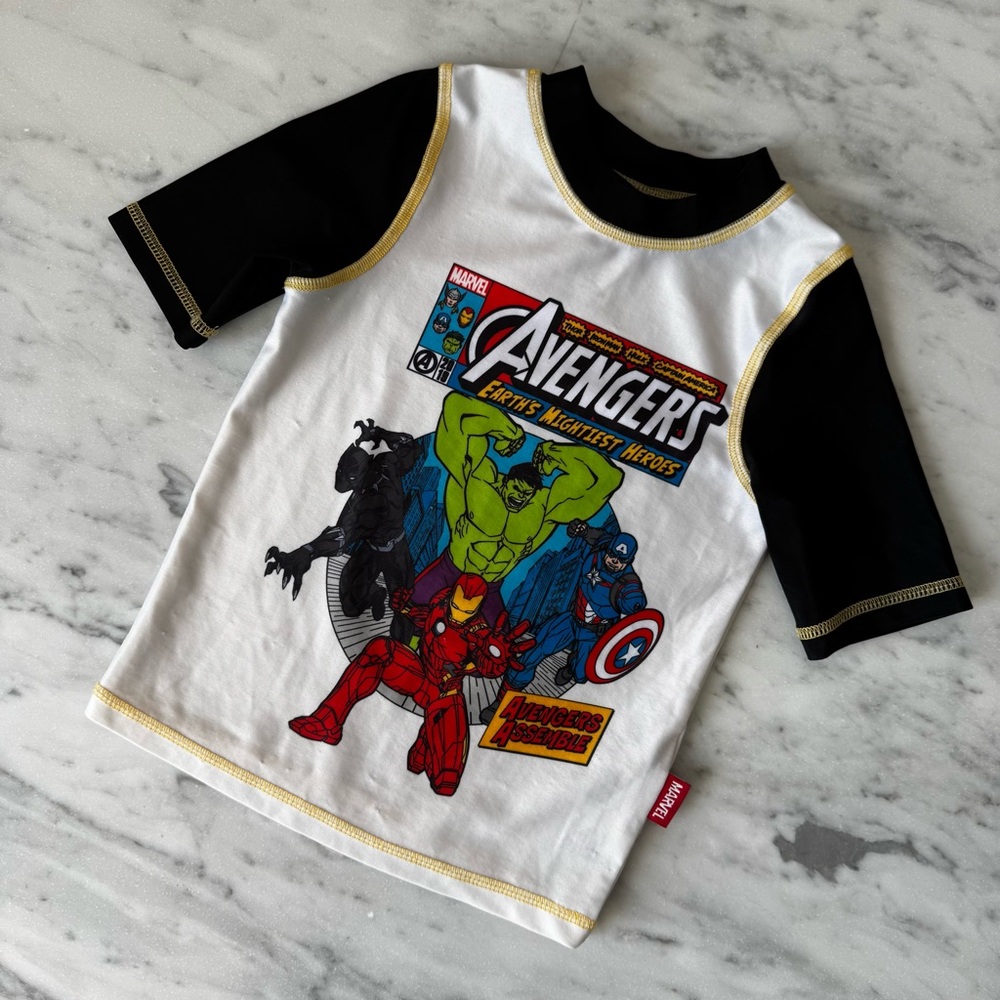 Disney Boys UPF50+ Marvel Avengers Swim Collection Top 3Y Rash Guard Comic Book